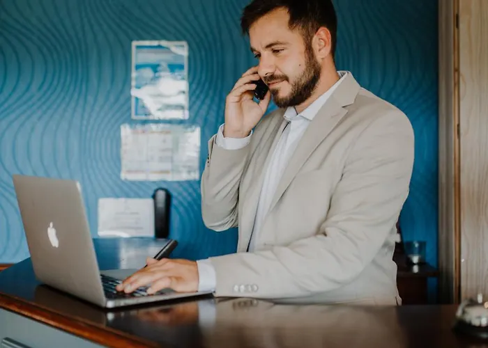 オテル ル ロマンティカ 3* ペンヌドゥピ